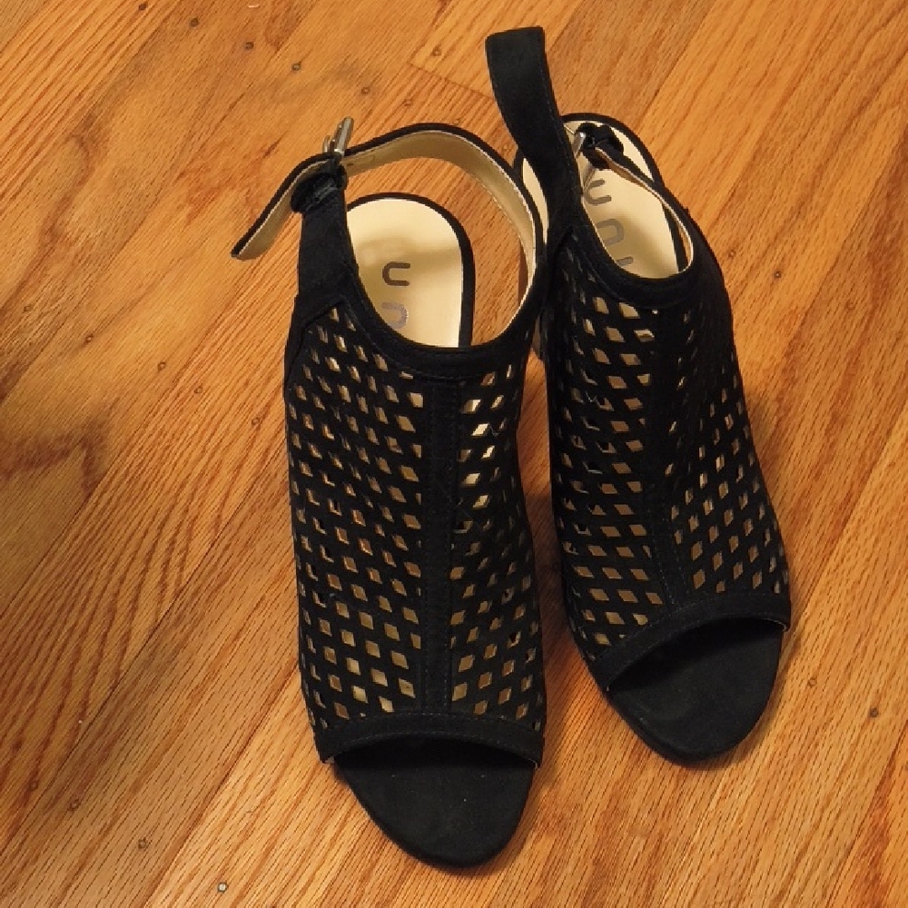 Unisa Women's Cutout Heels